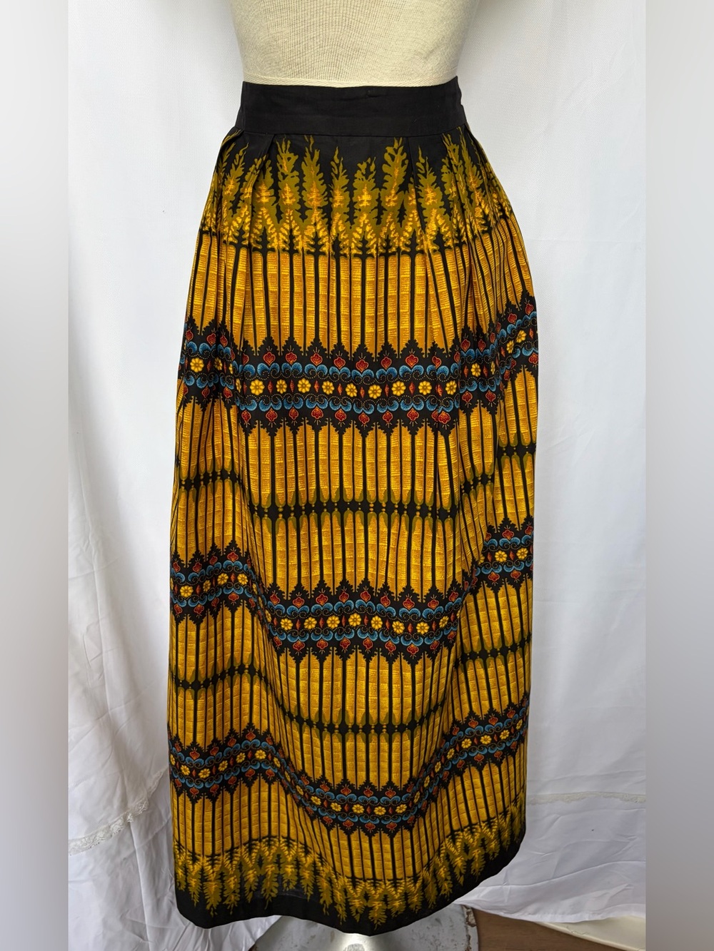1970s Vintage High-Waisted Geometric Maxi Skirt